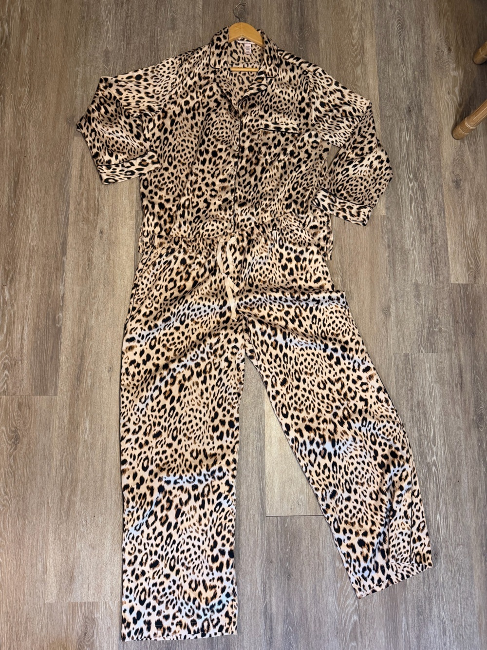 Silky Victoria's Secret Leopard Print Pajamas top and bottom pants shirt large